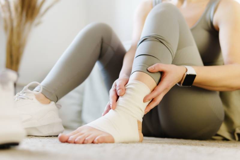 Entorse cheville : remèdes, traitements et temps de guérison | Charles.co