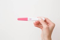 tiraillement-bas-ventre-debut-de-grossesse