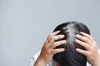 cheveux-blanc-homme