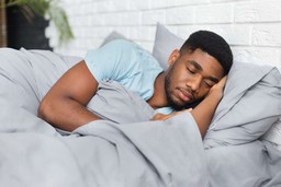 bien-dormir-pour-bander-fort