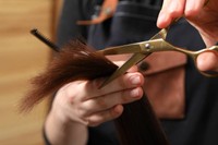 coupe-courte-cheveux-fins-sans-volume