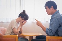 definition-harcelement-moral-couple