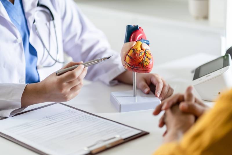 Mal au cœur : causes et traitements | Charles.co