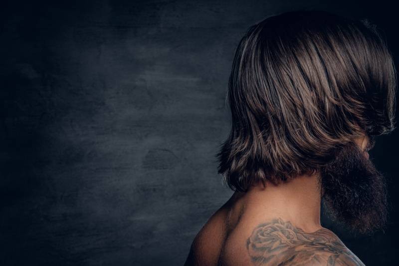 Faire pousser ses cheveux naturellement et chez l’homme Charles.co