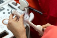 comment-se-passe-une-echographie-pelvienne