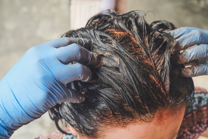 Henné cheveux utilités, résultats et temps de pose Charles.co