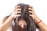 shampoings-pour-traiter-dermatite-seborrheique