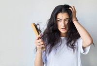 cheveux-cassants-et-qui-tombent