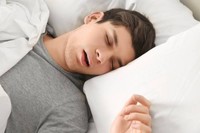 traitement-apnee-du-sommeil-sans-appareil