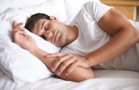 ejaculation-nocturne-homme-adulte