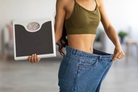 Perte de poids rapide : conséquences et douleurs musculaires