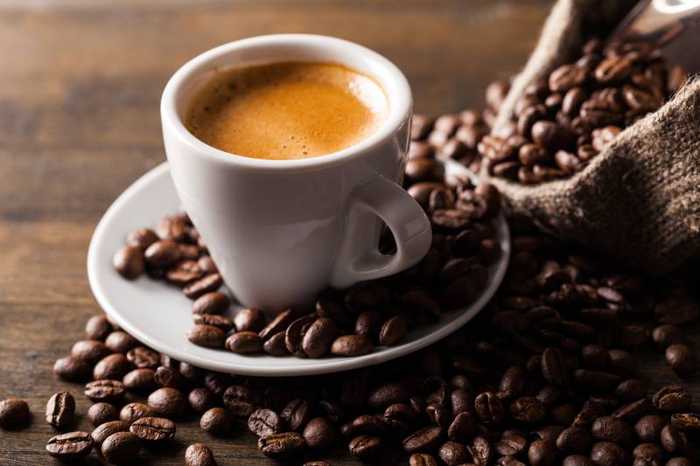 Café et hypertension : décaféiné, café vert et effet