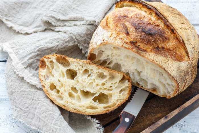 Le pain fait-il grossir ? Composition, rôle dans l’alimentation et idées reçues