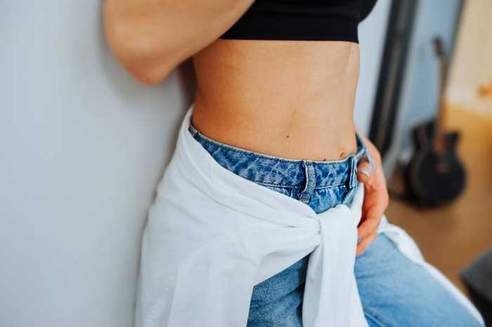 Faire des exercices ventre plat pendant 1 semaine : à quels résultats s’attendre ?