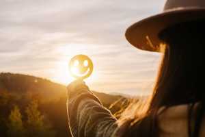 Sérotonine naturelle : rôle, bienfaits et comment la stimuler