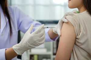 Vaccin papillomavirus : homme, effets secondaires et danger